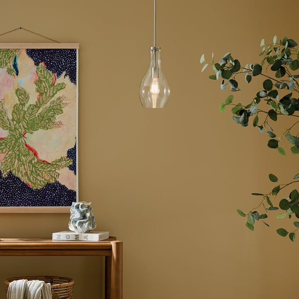 Vance 7" One Light Pendant, Clear Glass / Brushed Nickel