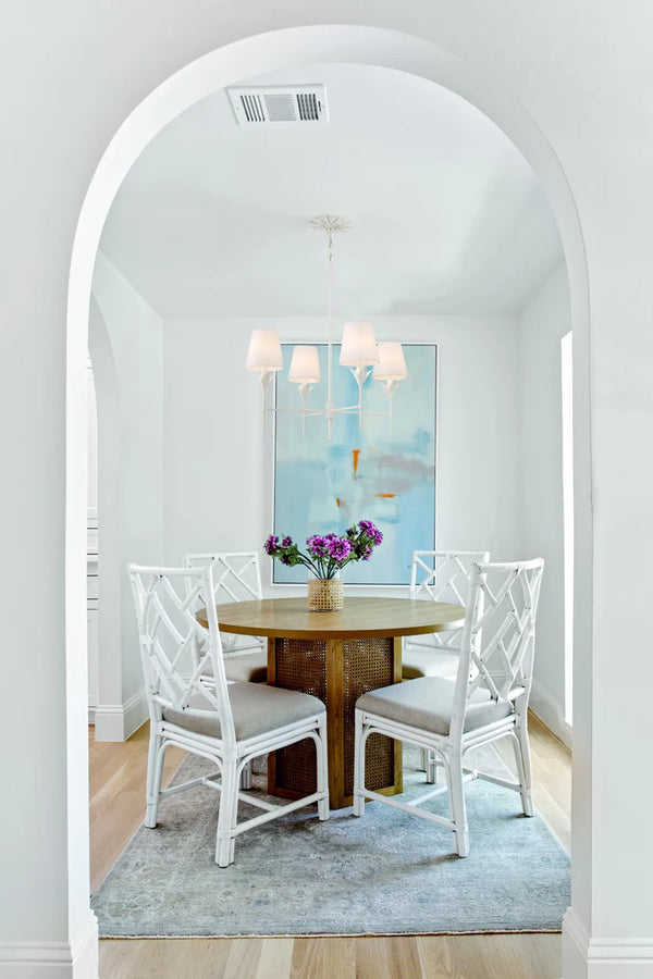 Laurel 28'' Four Light Chandelier, Matte White
