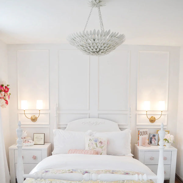 Laurel 24.5'' Six Light Chandelier, Matte White