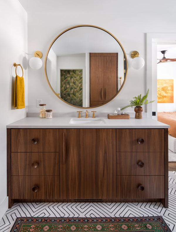 Fenorae 7" One Light Wall Sconce, Aged Brass