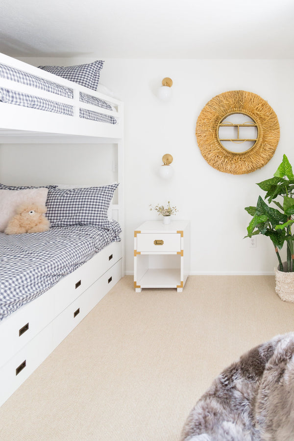 Fenorae 7" One Light Wall Sconce, Aged Brass