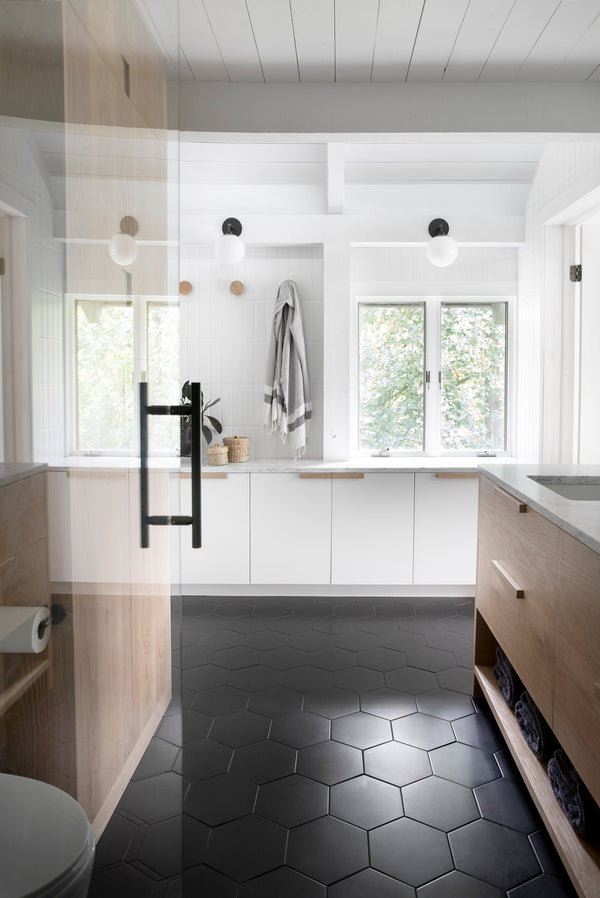 Fenorae 7" One Light Wall Sconce, Old Bronze