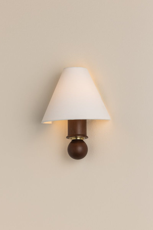 Rynellea 8" One Light Wall Sconce, Aged Brass