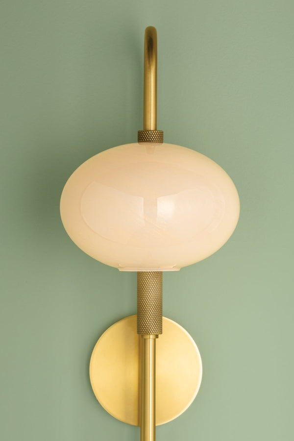 Fenellea 7" One Light Wall Sconce, Aged Brass